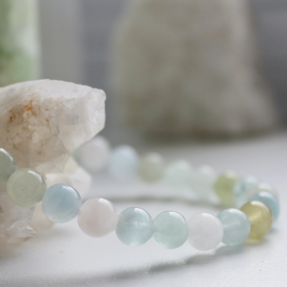 Morganite Gemstone Chakra Balancing Stretchy Energy Cleansing Bracelet - Picture 1 of 4